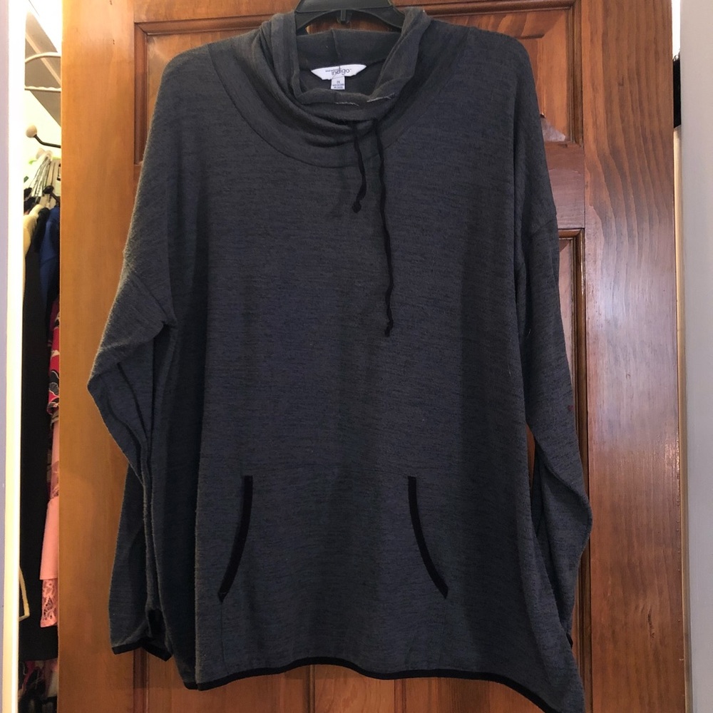 INDIGO PULLOVER TOP SIZE 2XL IN GUC